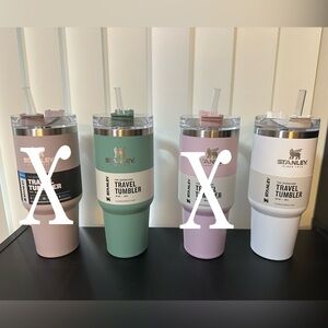 ⭐️SOLD⭐️ 30oz Stanley’s